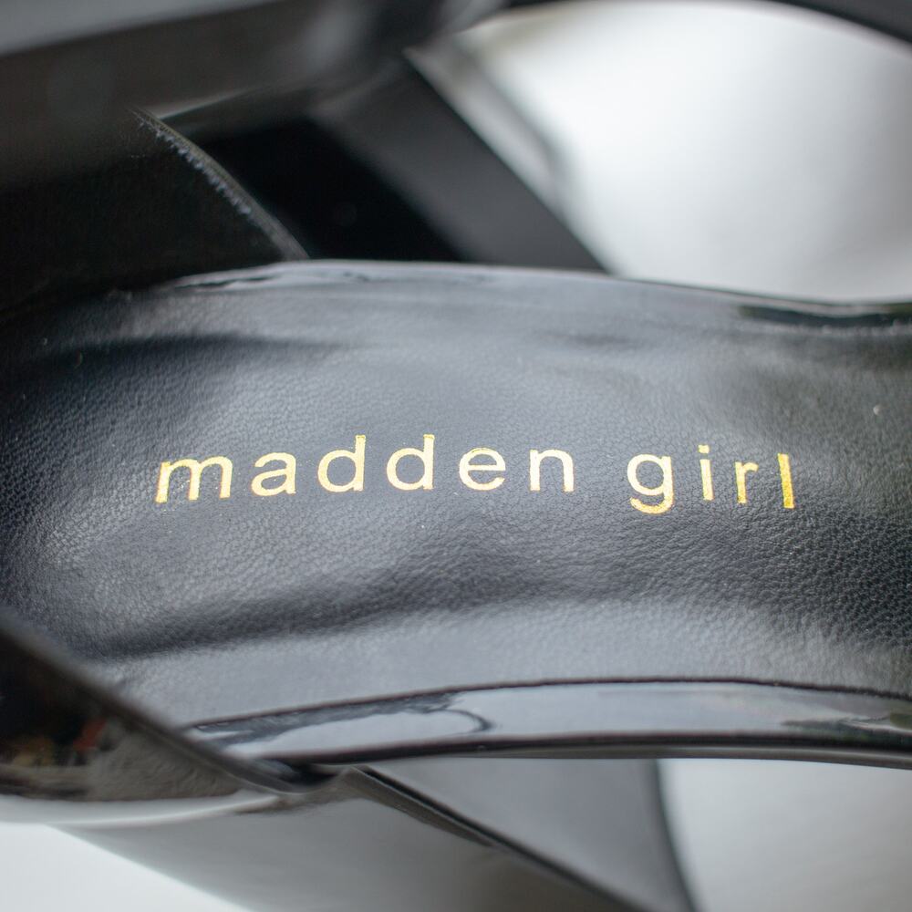 Madden Girl Women's Black Gloss Block Heel Open Toe Sandals Size 7M - Picture 7 of 7